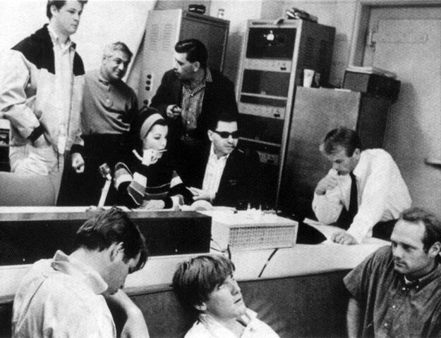 File:Tutti-annette-beachboys.jpg