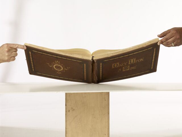 File:OUAT Book 02.jpg