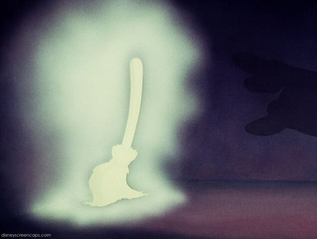 File:Fantasia-disneyscreencaps com-2015.jpg