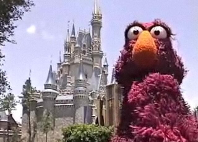 File:Sesame Family Robinson Oh no Im really lost now.jpg