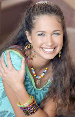File:Meena Paroom.jpg