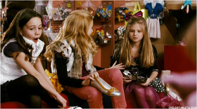 File:Katie and Emma2.jpg