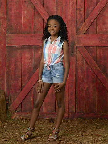 Zuri Ross | Jessie Wiki | FANDOM powered by Wikia