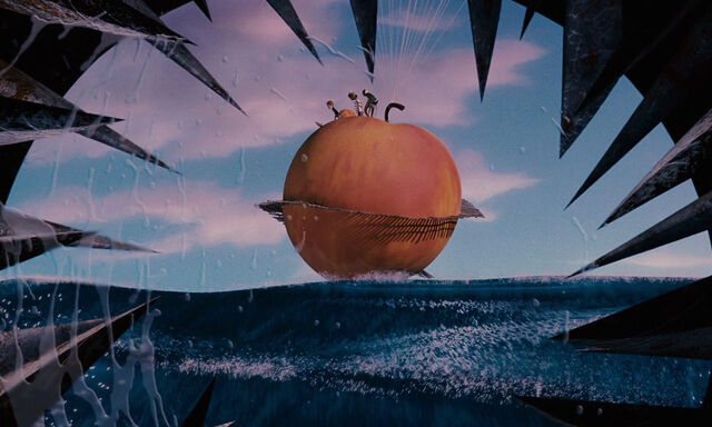 File:James-giant-peach-disneyscreencaps com-3914.jpg