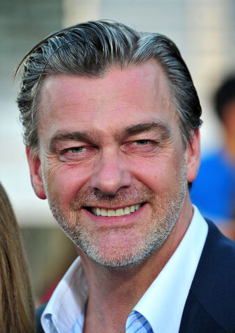Fichier:Ray Stevenson.jpg