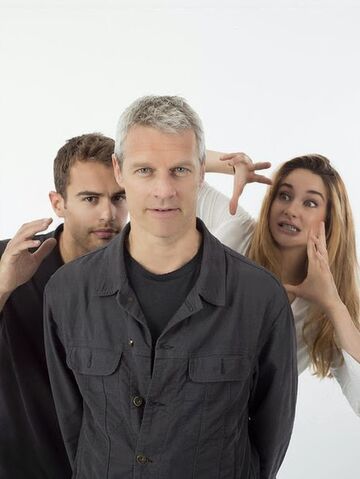 Fichier:Cast EW.jpg