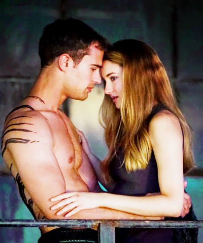 File:Divergent fourtris1241.png