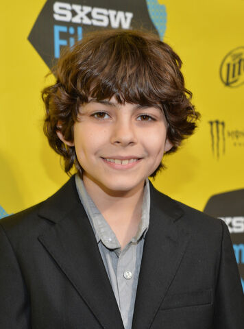 Fichier:Emjay Anthony.jpg