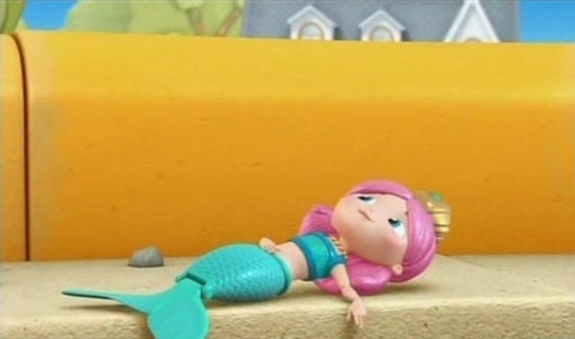 File:Melinda on the pool.png