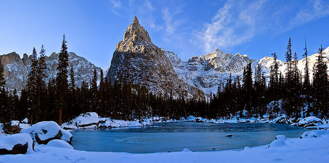 File:Lone eagle peak pano.jpg