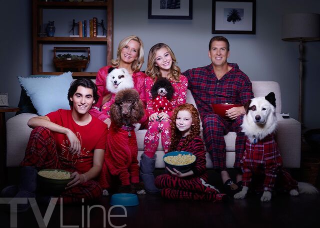 File:Stan's extended family.jpg