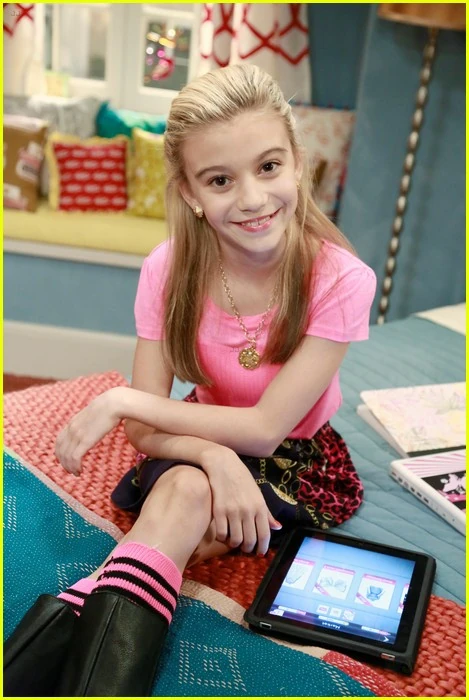 Image - Avery Headshot.jpg | Dog With A Blog Wiki | FANDOM powered ...