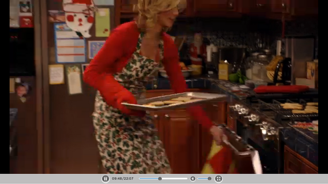 File:Ellen haciendo galletas.png