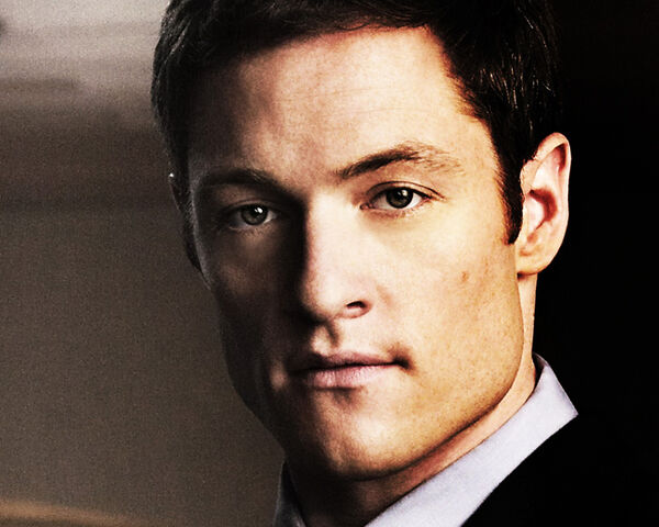 File:Tahmoh Penikett.jpg