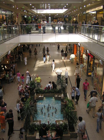 Plik:Galeria Dominikańska 2.jpg