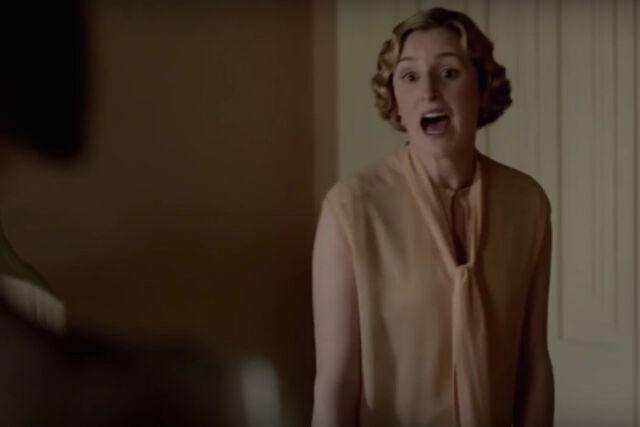 File:Downton-abbey-edith-mary-fight.jpg