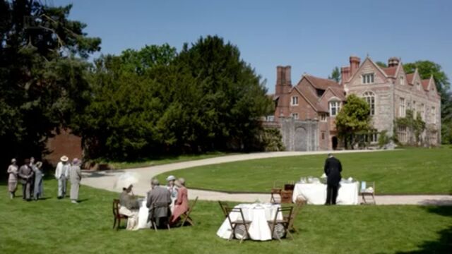 File:Downton Place.jpg