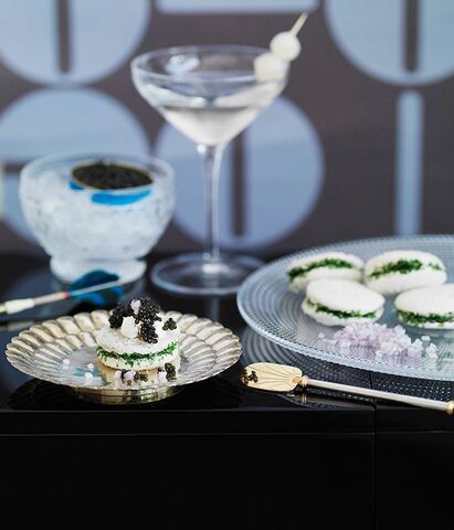 File:1109gtcocktailscaviar-628.jpg