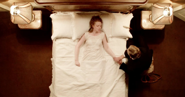 Archivo:830px-Downtonabbey2x08-4.png