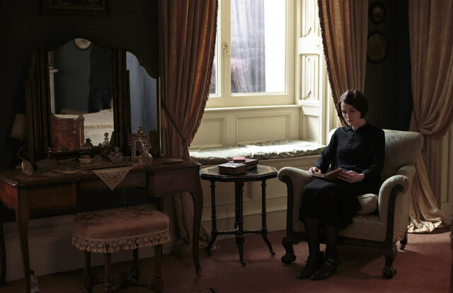 File:Lady-Mary-Crawley-2--a.jpg