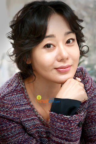 Archivo:Kim Yoon Jin10.jpg