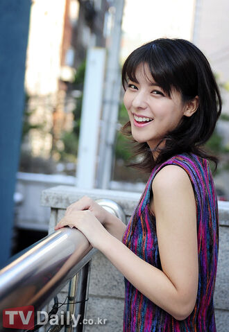 Archivo:Fujii Mina18.jpg