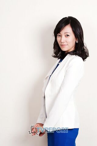 Archivo:Jin Kyung6.jpg