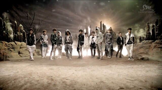 Archivo:Exo-group-shivering.jpg