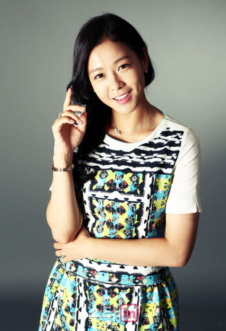 Archivo:Kyung Soo Jin27.jpg