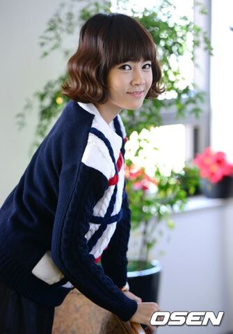 Archivo:Choi Yoon Young (1986)9.jpg