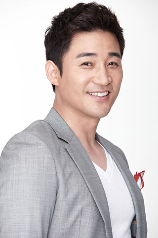 Archivo:Jun Noh Min.jpg