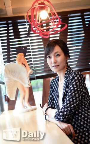 Archivo:Jin Kyung10.jpg