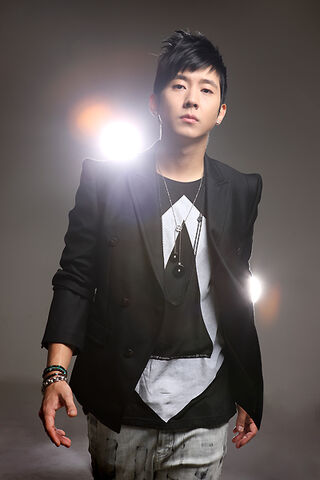Archivo:Brian Joo2.jpg