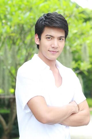 Archivo:First-ekkapong01.jpg