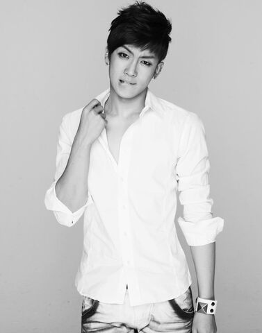 Archivo:Min Hoo-E13.jpg