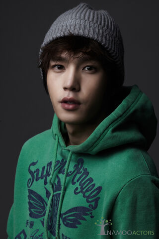 Archivo:Goo Won4.jpg