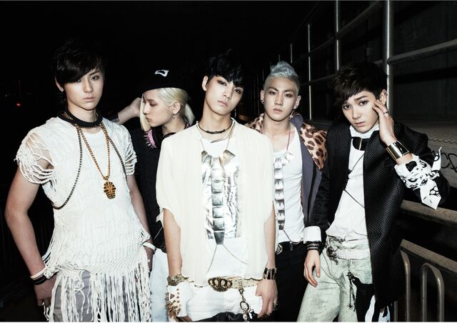 Archivo:NU'EST Action.jpg
