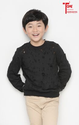 Hong Hyun Taek06.jpg