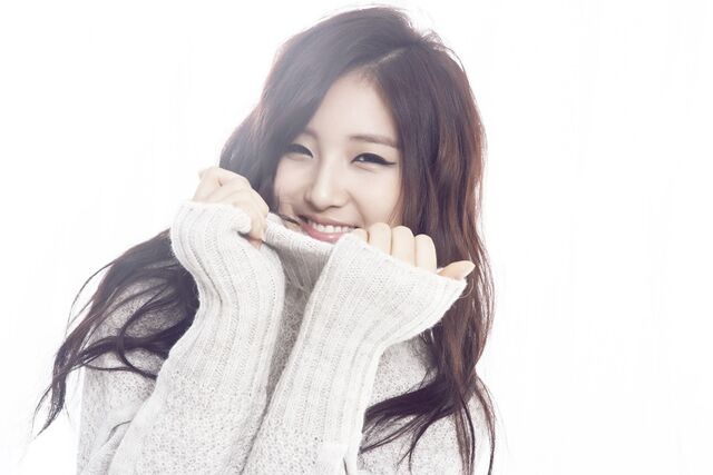 Archivo:Ji Hyun9.jpg