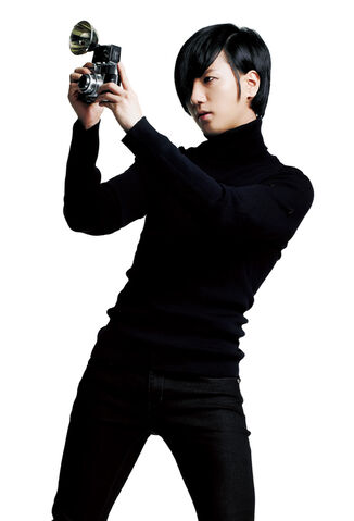 Archivo:YESUNGMRSIMPLEC.jpg