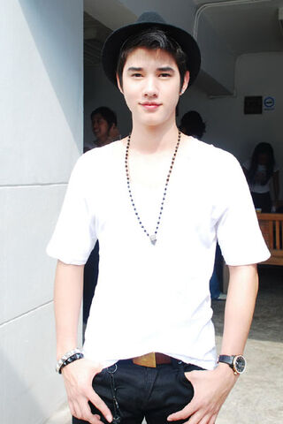 Archivo:Mario Maurer3.jpg