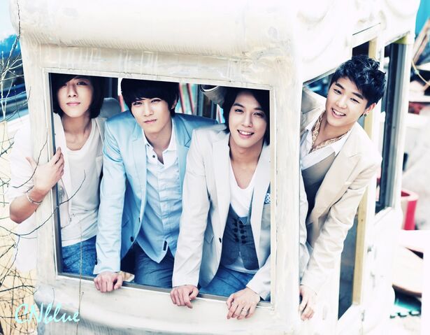 Archivo:CNblue.jpg