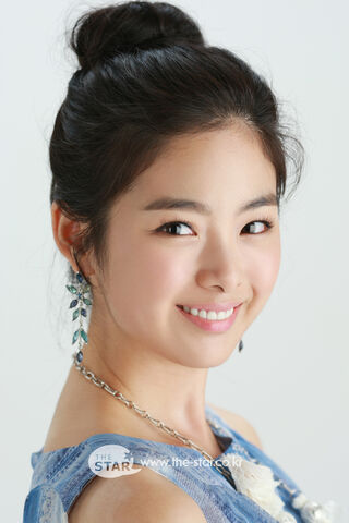 Archivo:Han Ji Woo4.jpg