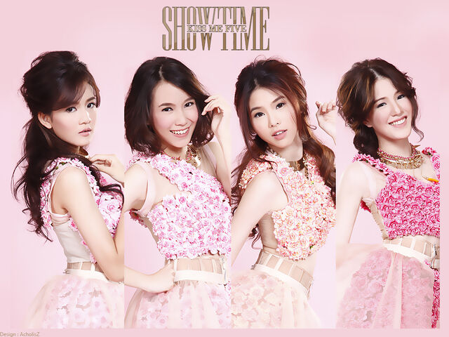 Archivo:Kissme5showtime.jpg