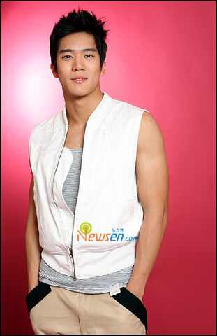 Archivo:Ha Suk Jin.jpg
