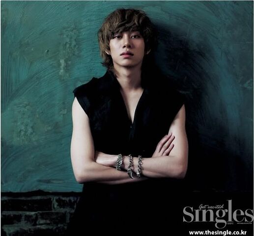 Archivo:-Heechul.jpg