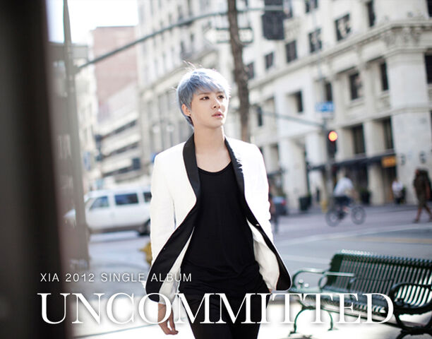 Archivo:XiaJunsuUncommitedAlbum.jpg