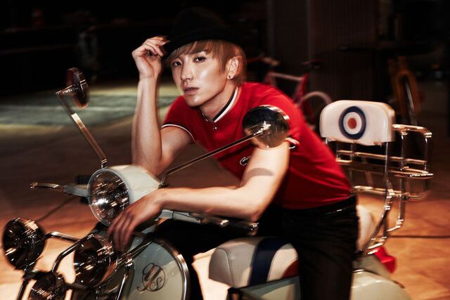 Archivo:LeeTeuk 05.jpeg