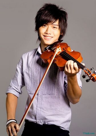 Archivo:Evan Yo3.jpg
