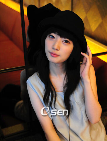 Archivo:Kim Byul.jpg